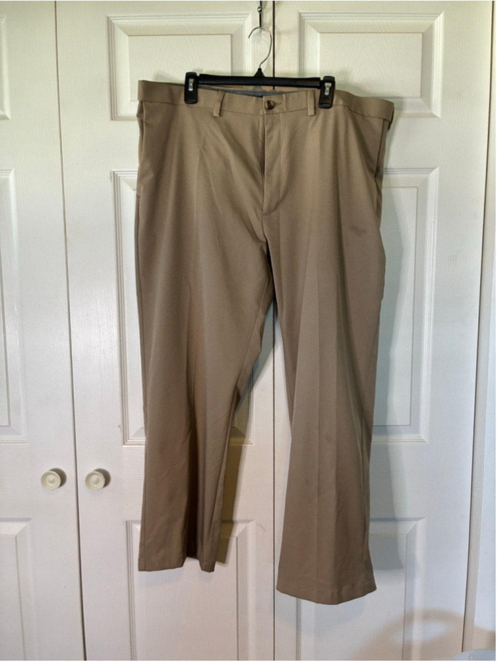 Men's Hagger Khaki Chino Pants, Waist 42, Beige